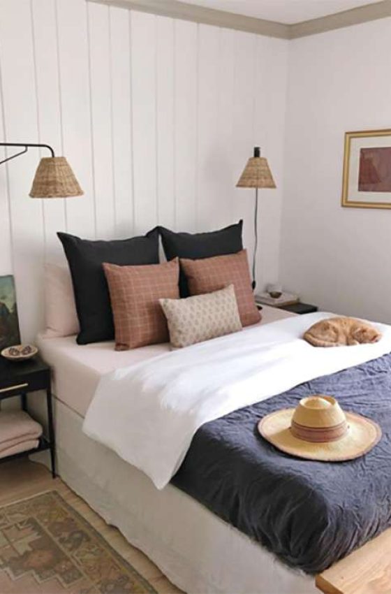 Blue and white bedroom with vertical planks